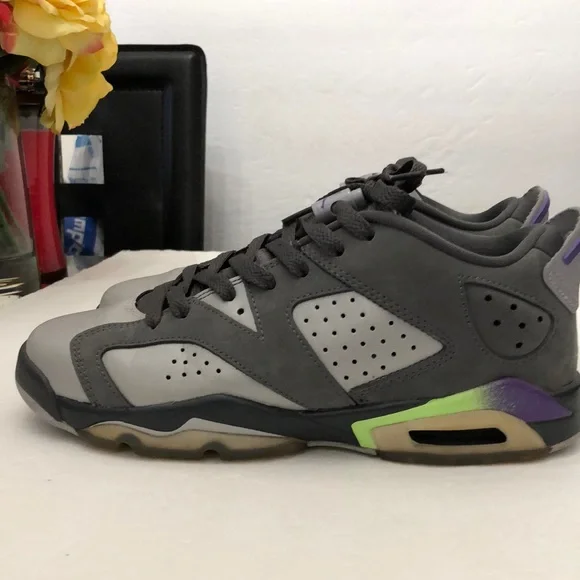 Jordan Athletic Shoes - Gray, Purple, Green Jordan Little Kids Air Jordan 6 Retro (gray / ultra violet  main image 4